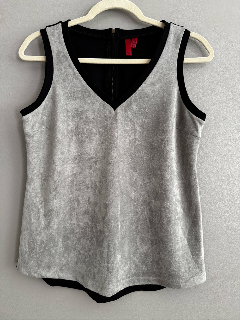 5/48 V-Neck Silver faux suede Tank